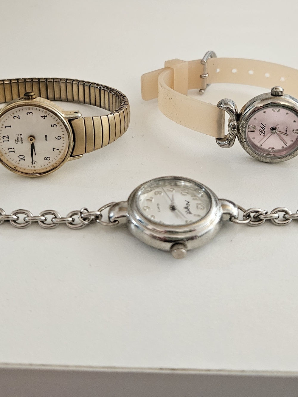 Vintage & Y2K Ladies Watch Lot of 3 Timex Gold Expansion XOXO Pink Chain Link